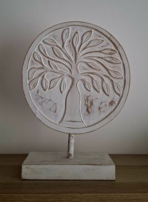 Életfa faragás állványon